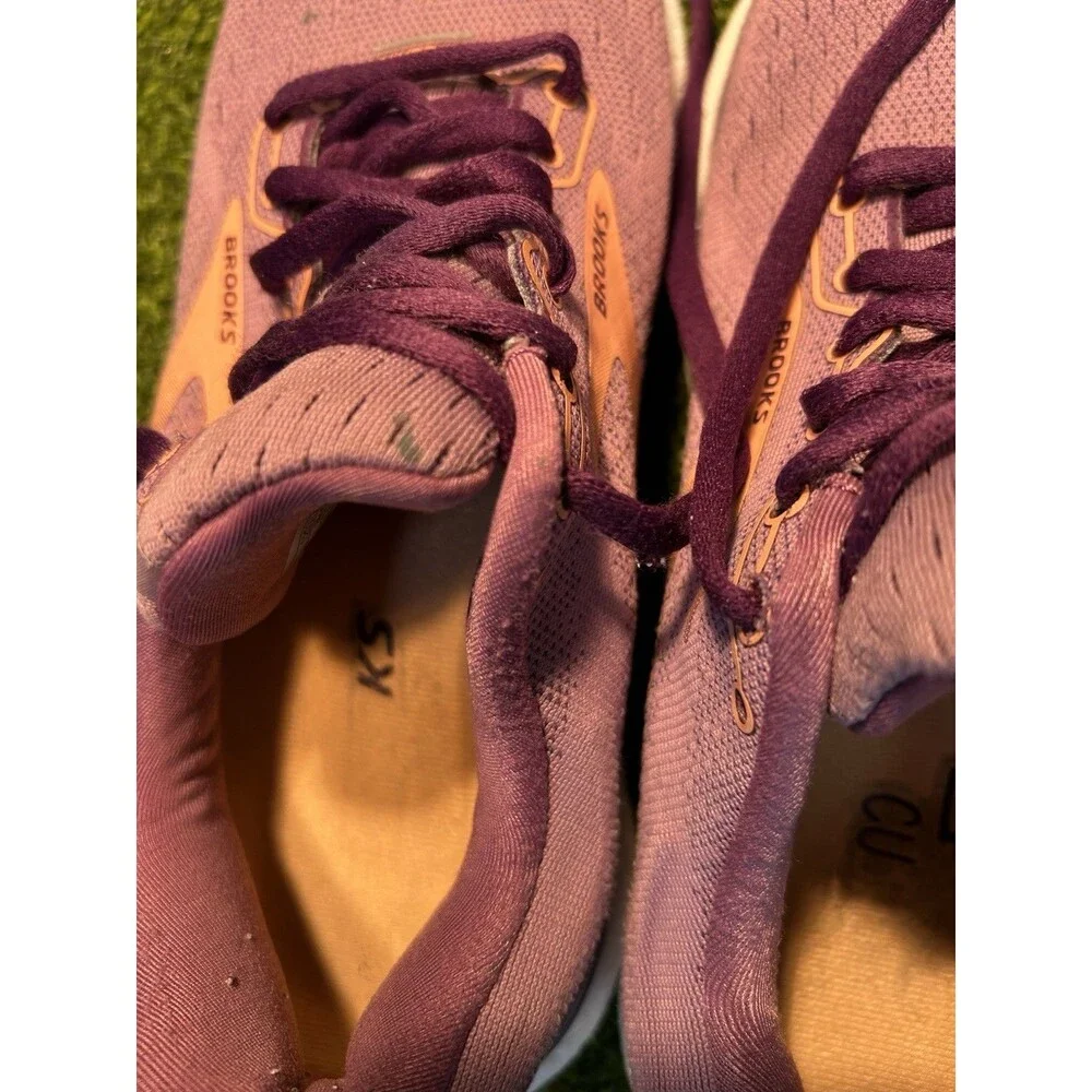 Brooks shoes have
